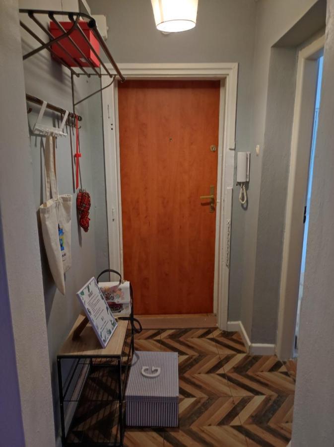 Single Room No.4 In The Very Center Of Варшава Екстериор снимка