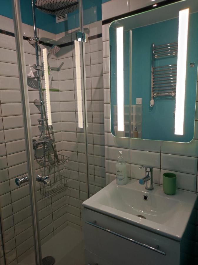 Single Room No.4 In The Very Center Of Варшава Екстериор снимка
